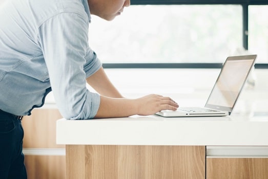Speuren in de online omgeving van uw werknemer, mag dat?